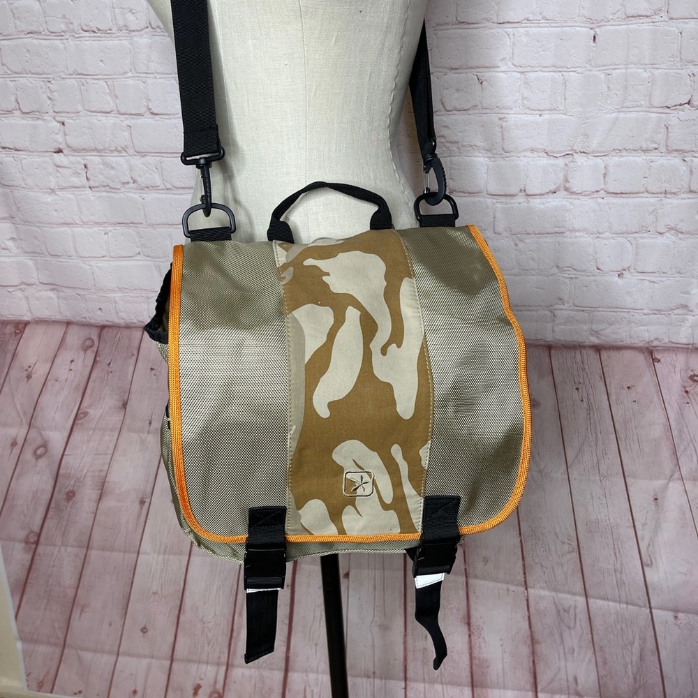 NWT kids messenger bag